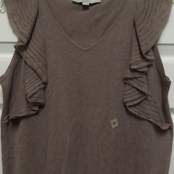 Loft,Top,SP,sleeveless,ruffle around shoulder - Picture 3 of 5