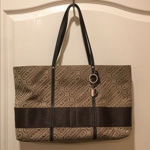 Coach shoulder bag with bonus keychain