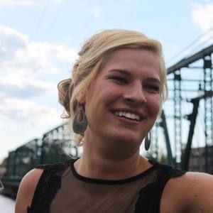 Meet your Posher, Liz