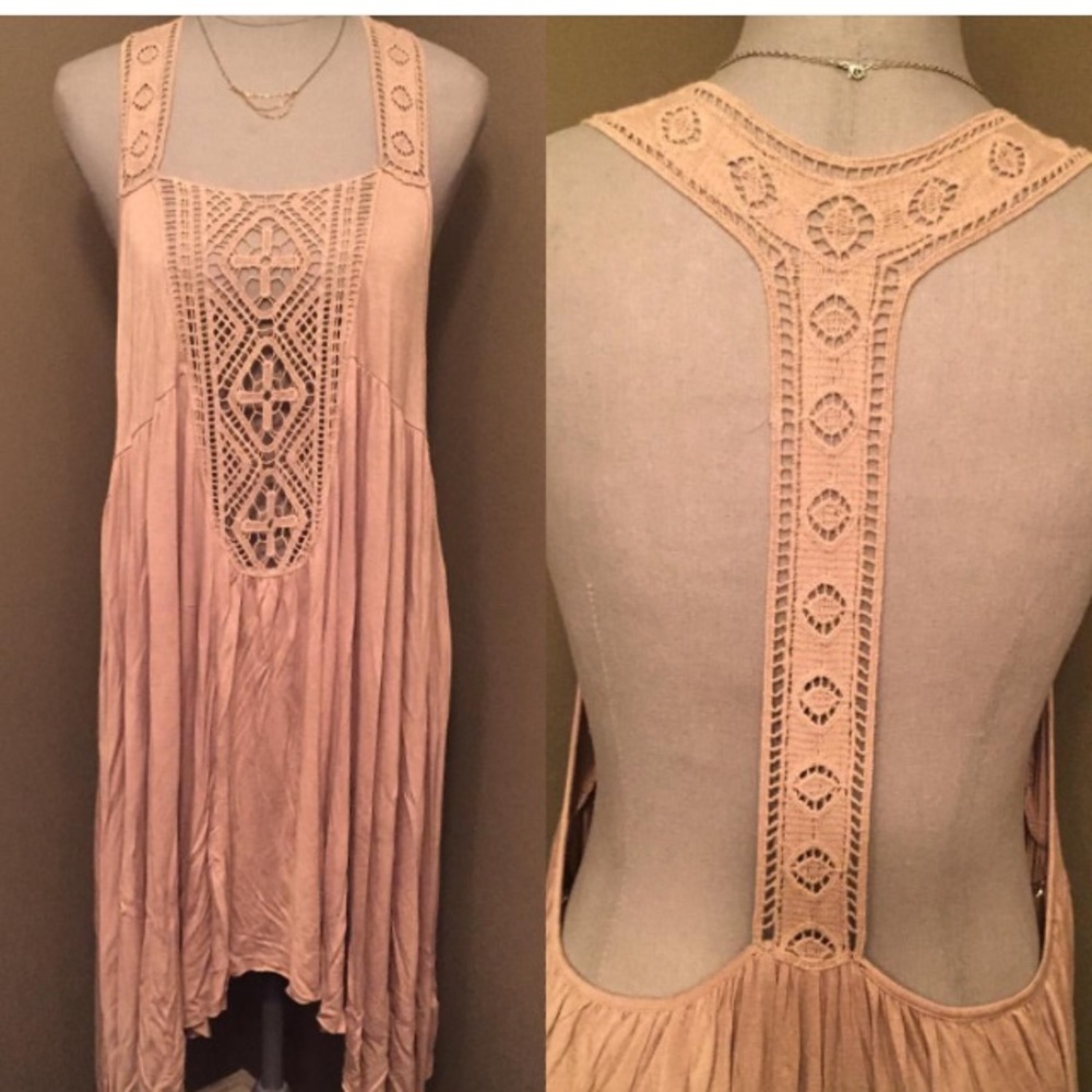 🎉Show stopping T back dress!