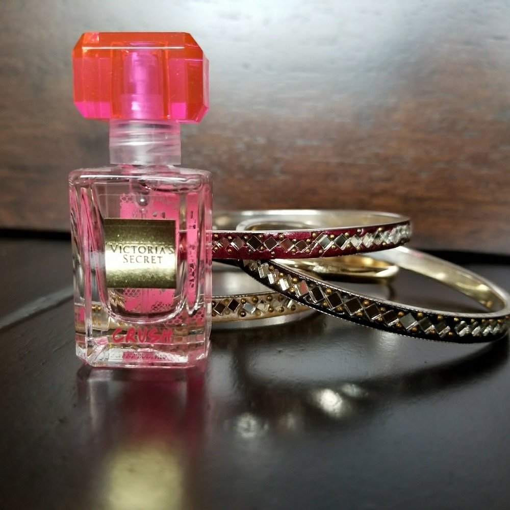 🌟Free with Purchase🌟of $15 or more