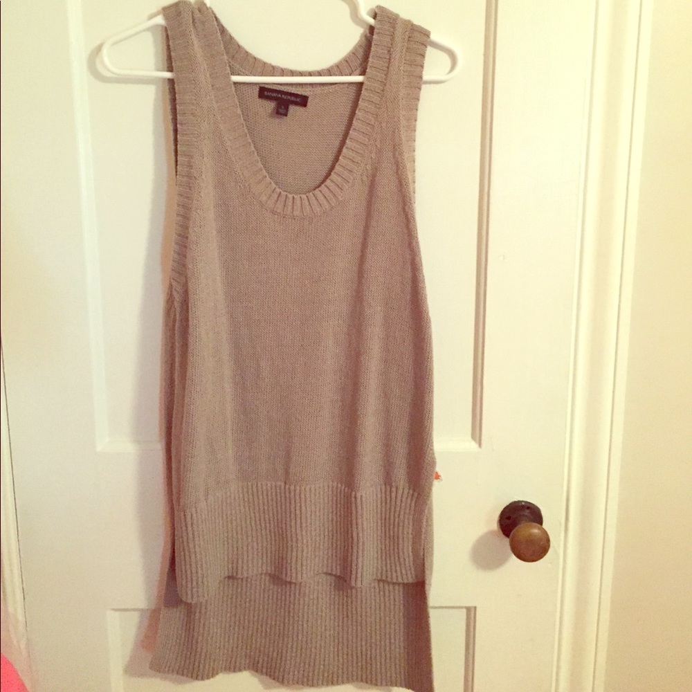 Banana republic knit tank! Perfect for fall