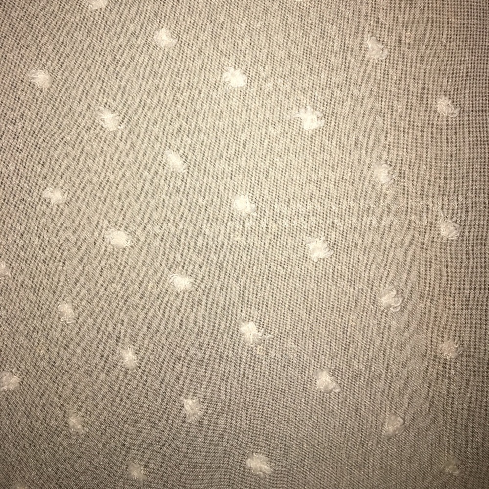 a gorgeous V-neck sweater - Picture 6 of 6