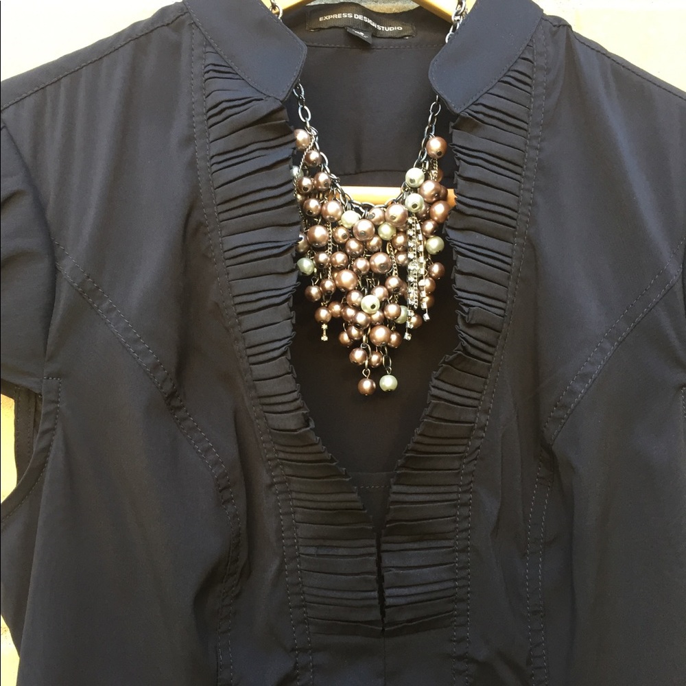 Express Vintage Style Ruffle Collared Blouse - Picture 2 of 6