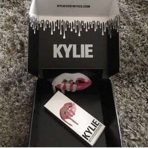 Dolce K. Kylie Lip Stick & Pencil