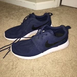 Barely Worn Navy Nike Roshes