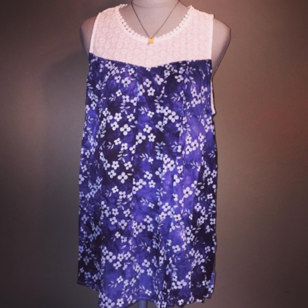 Navy, Dainty and versatile top.