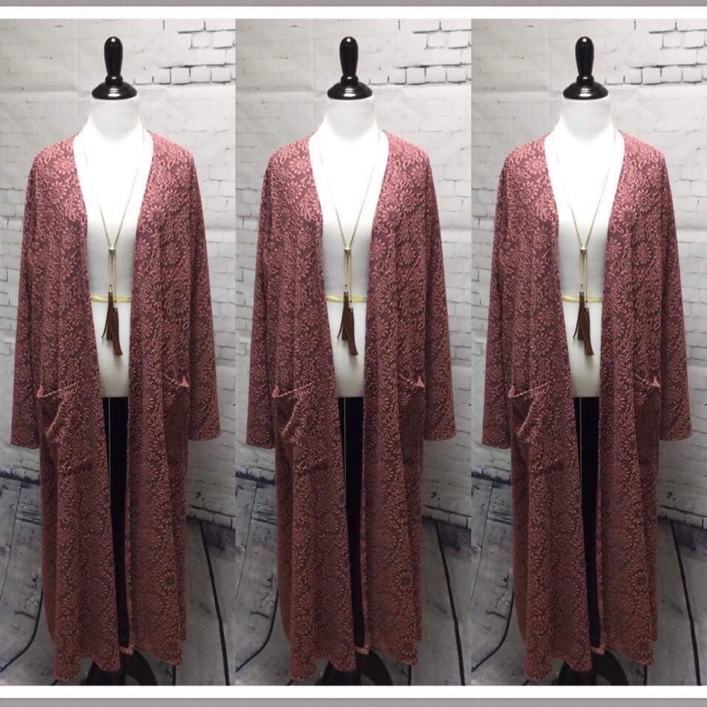 *SOLD*LuLaRoe Sarah Duster - M - NWT