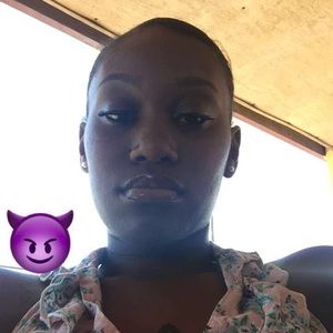 Meet your Posher, Simone