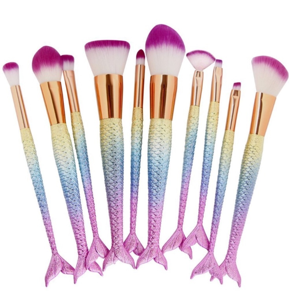 •NWT• Mermaid Makeup Brush Set!