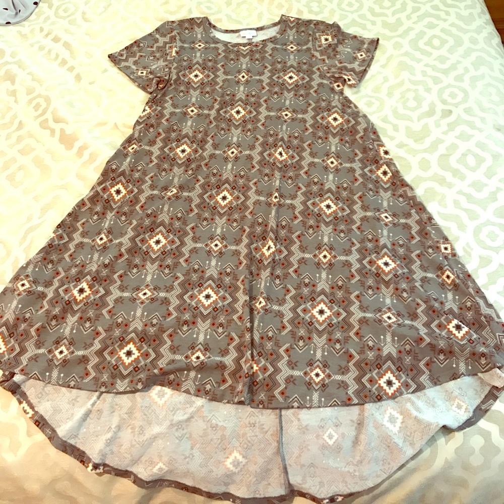LuLaRoe Carly - MAKE OFFER!