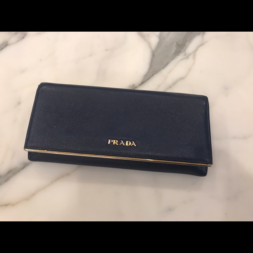 ❌🚫SOLD❌🚫Prada blue wallet 7.5"X4" AUTHENTIC