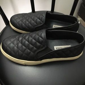 Steve Madden sneaker