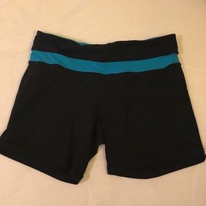 Lululemon Train Times shorts 6"