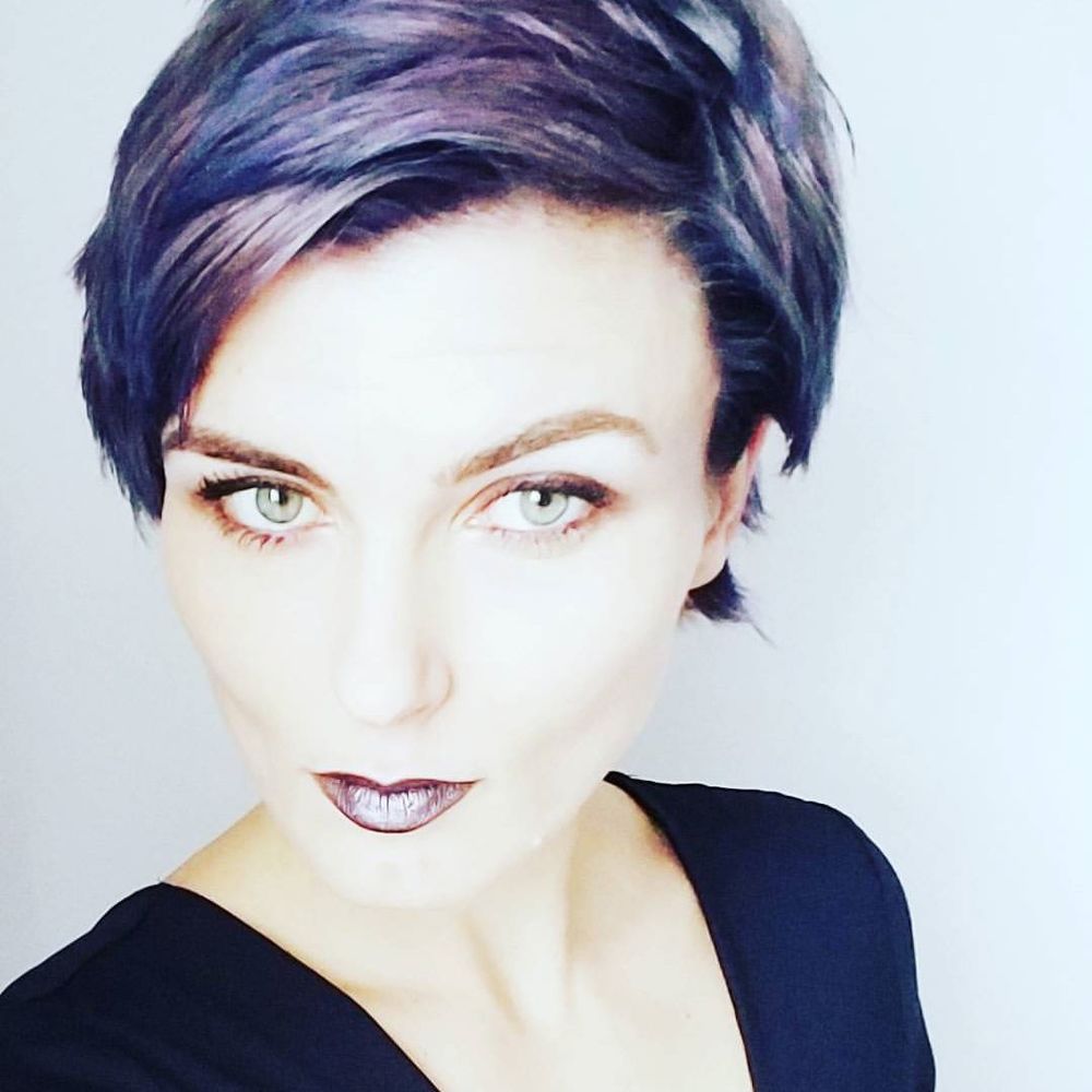 Meet your Posher, Roxana