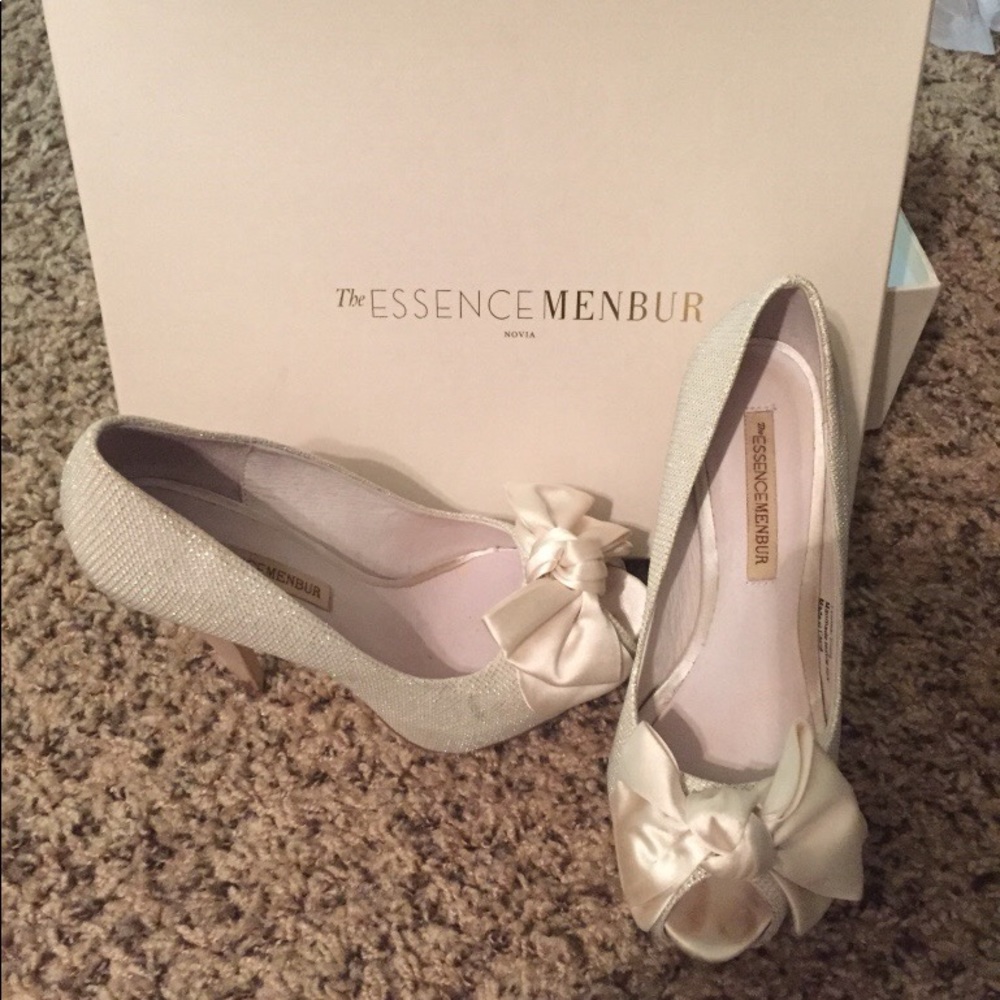 Essence menbur wedding shoes