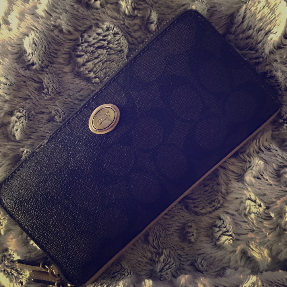 ⭐️ Coach Wallet ⭐️