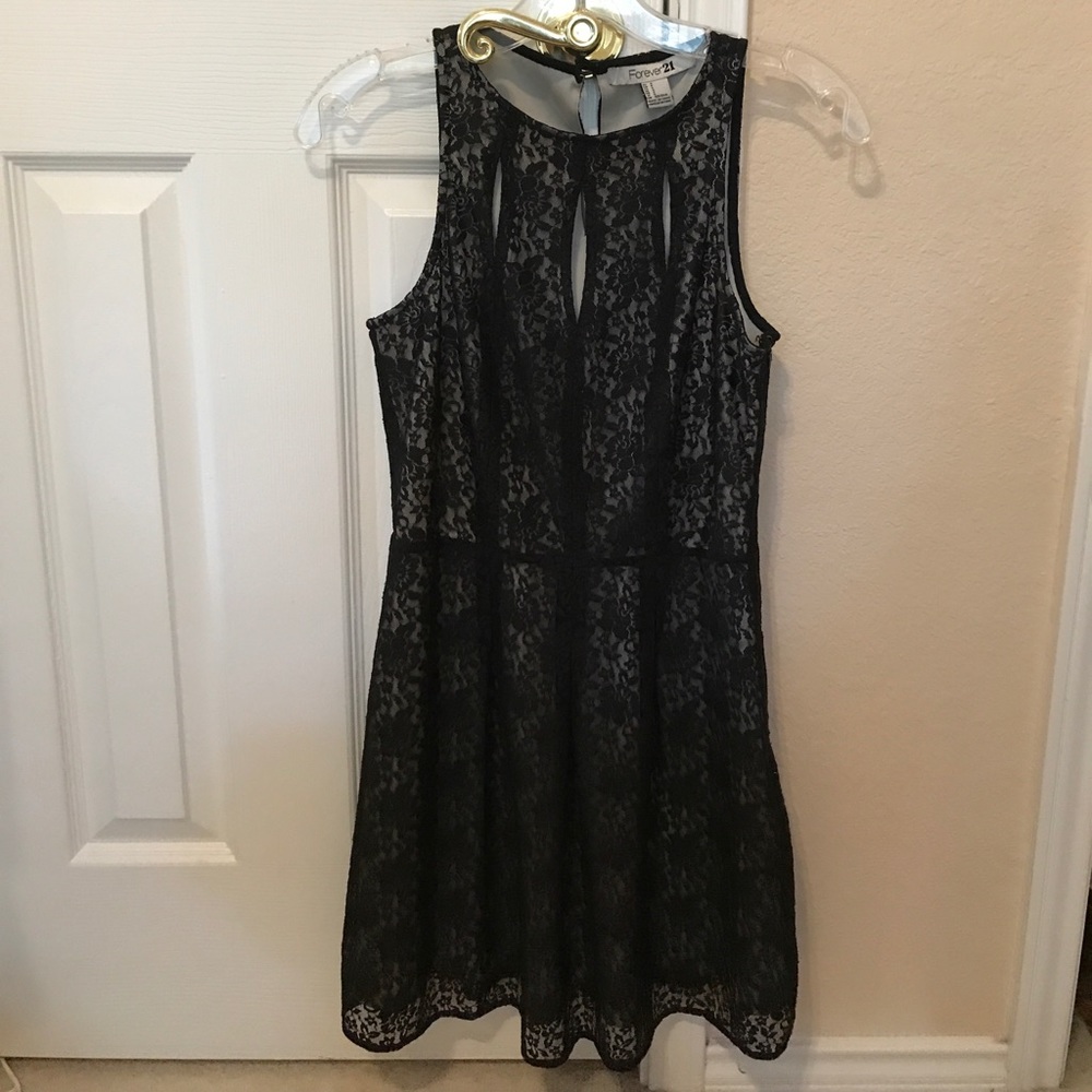 Back lace dress