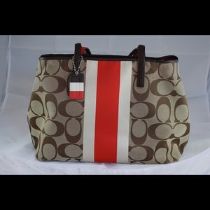 Authentic COACH Hamptons Tote