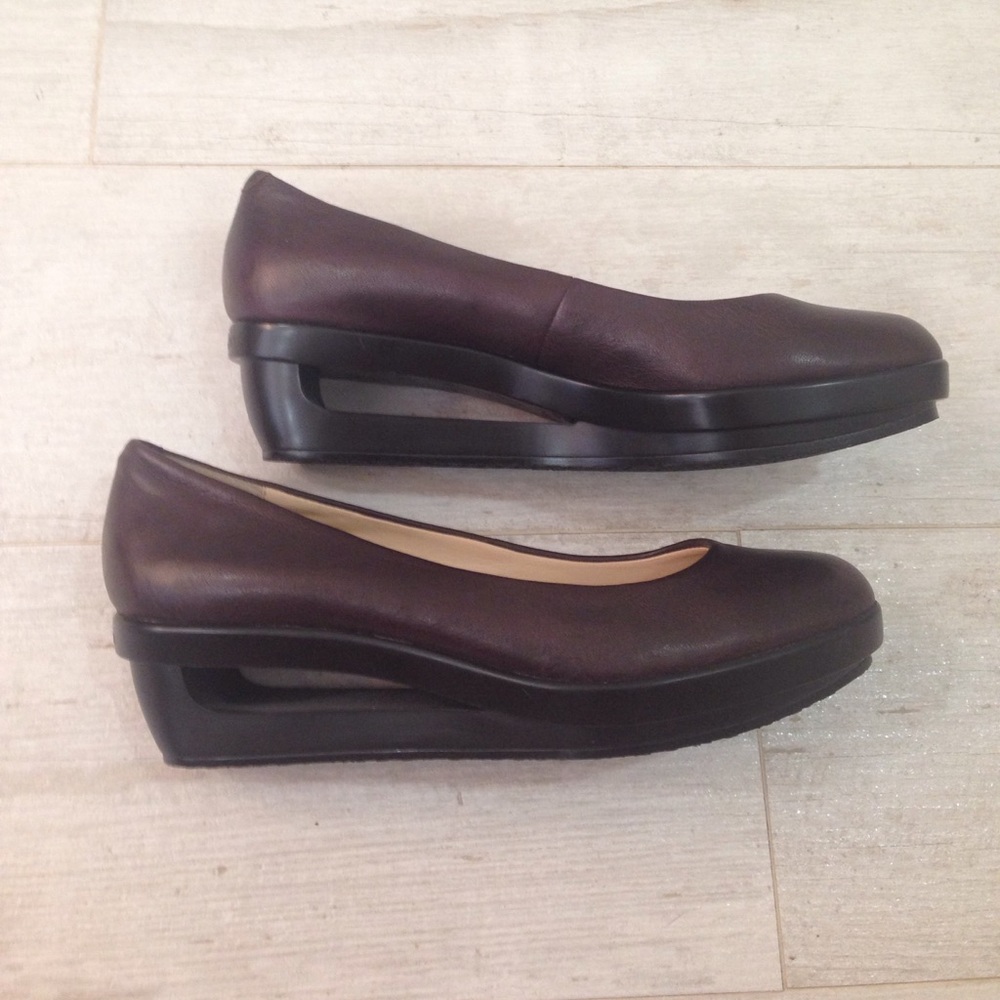 New Calvin Klein ballet flats with low wedge heel