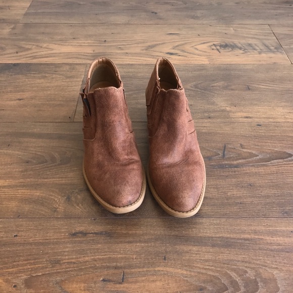 Ankle booties - Picture 3 of 3