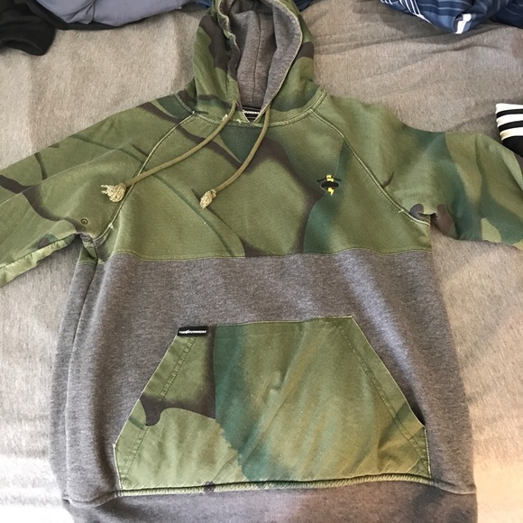 "The Hundreds" Camo Hoodie - Picture 1 of 4