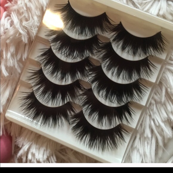 False lashes - Picture 3 of 4