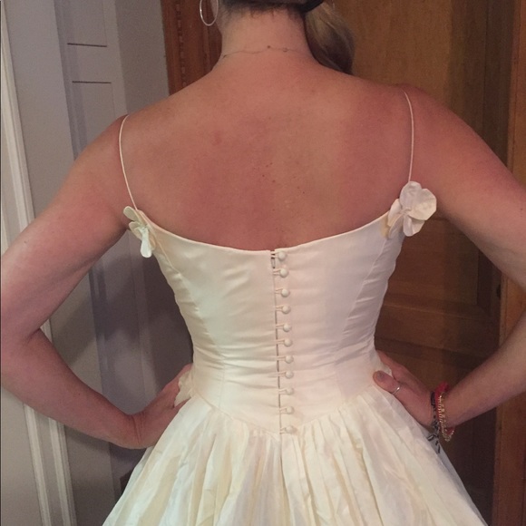 Michelle Roth Veritas Wedding Gown - Picture 3 of 4