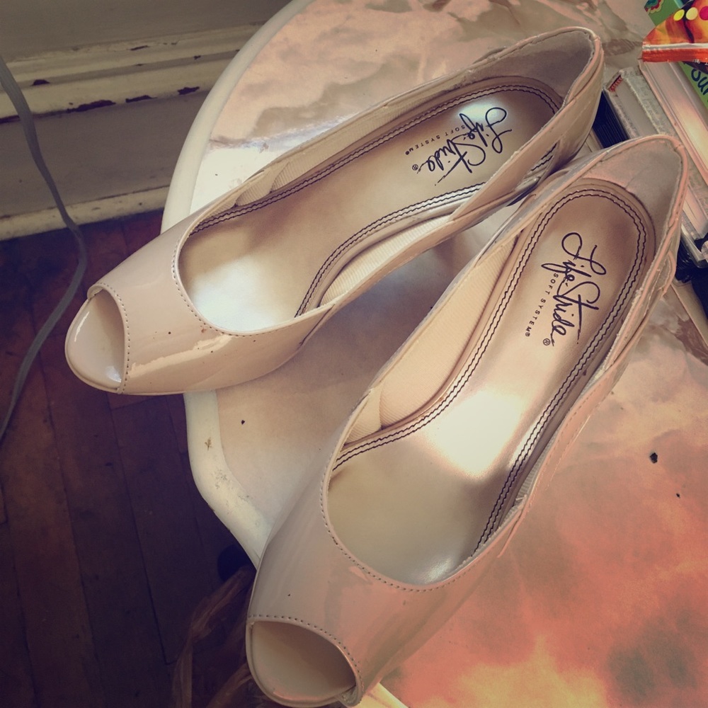 Cream/nude heels