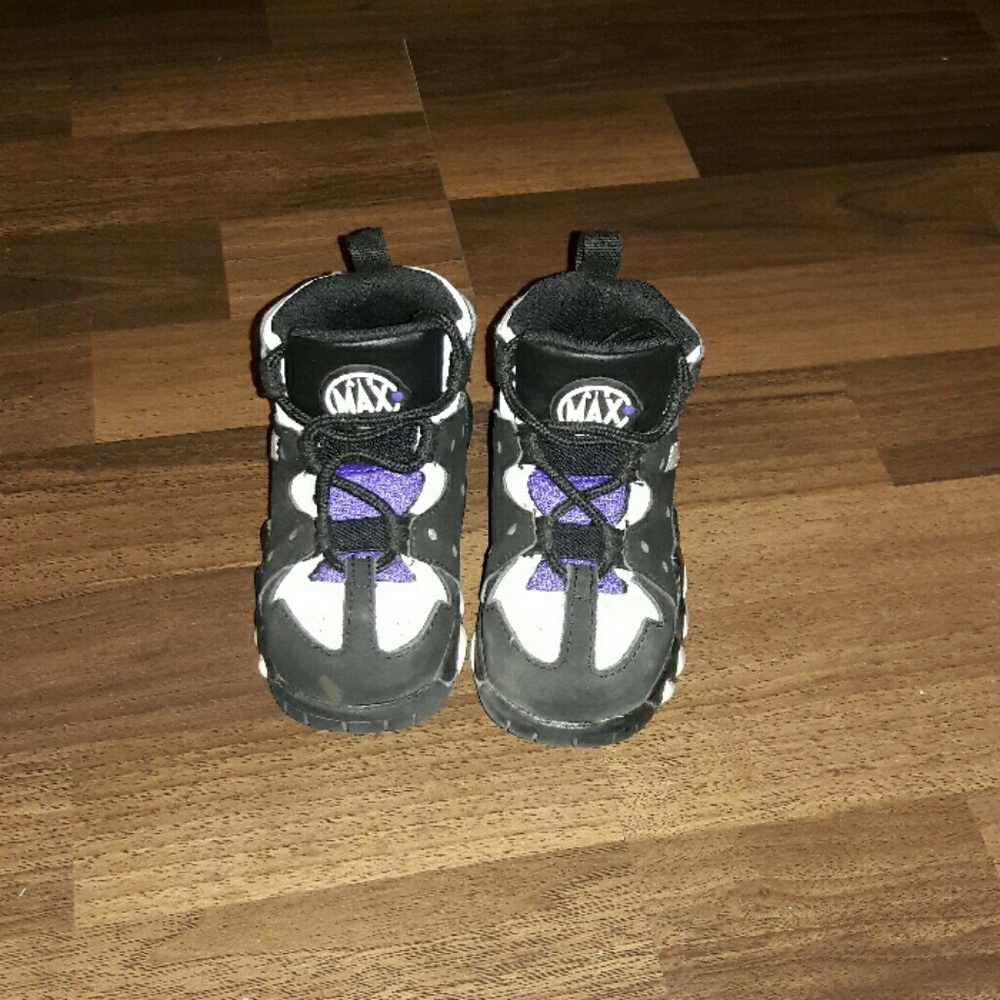 Air Max Sneakers CLEARANCE!
