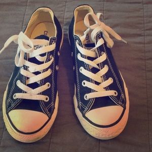 Converse low tops