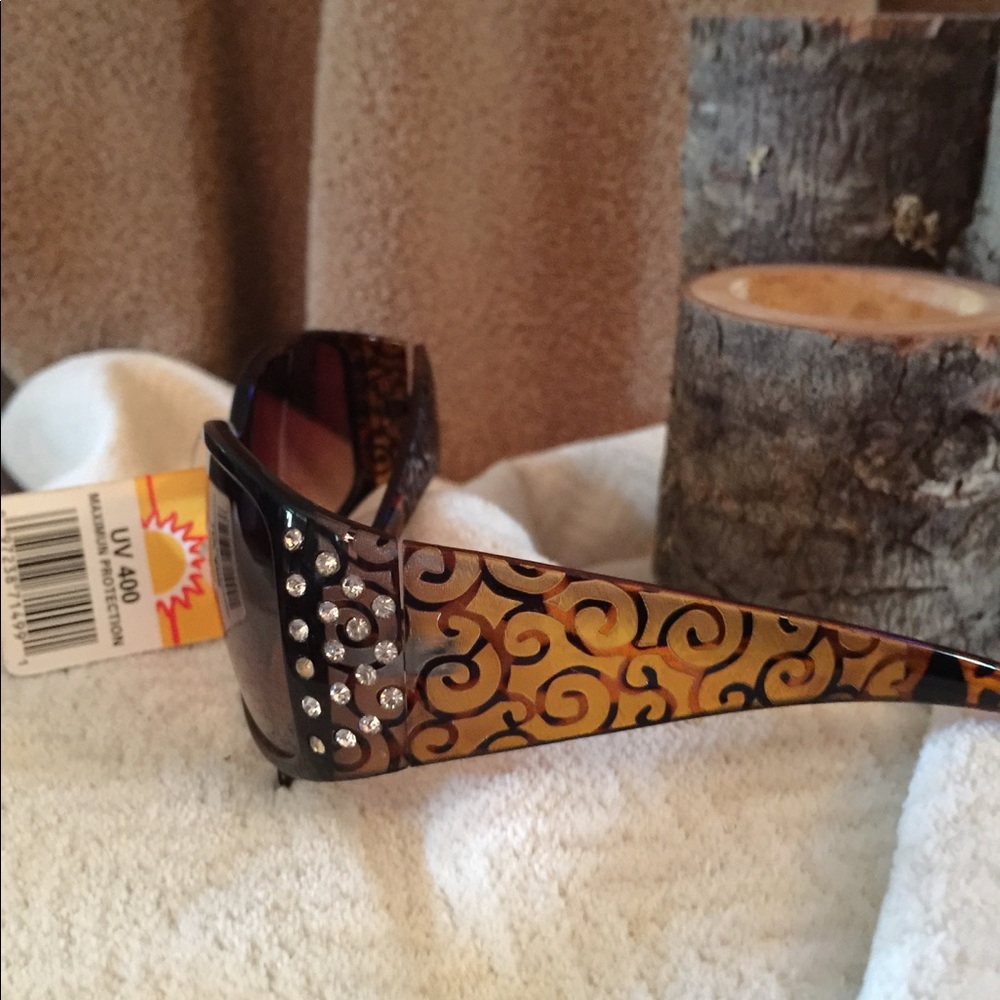 Flash sale- 60 pair not pic. Buy 2- $18, 3- $24.