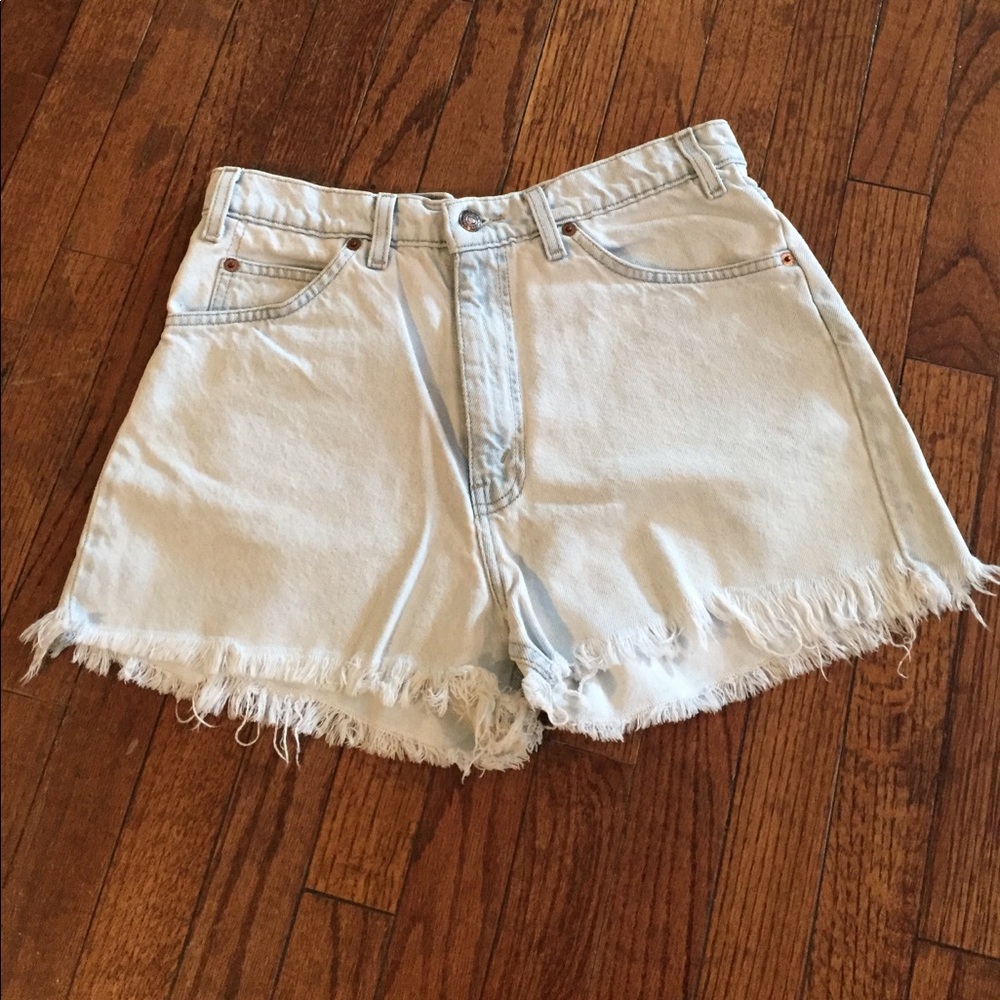 Vintage 550 Levi's cutoff jean shorts