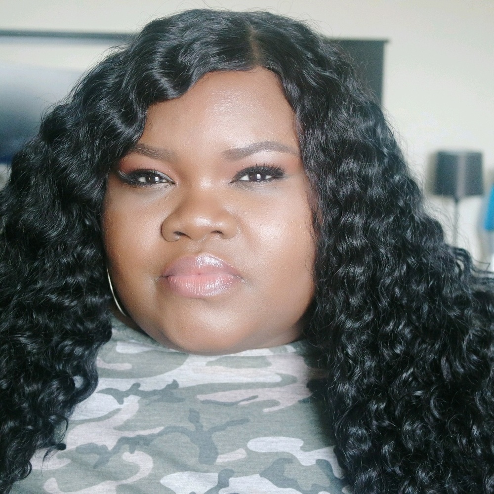 Meet your Posher, Carletta