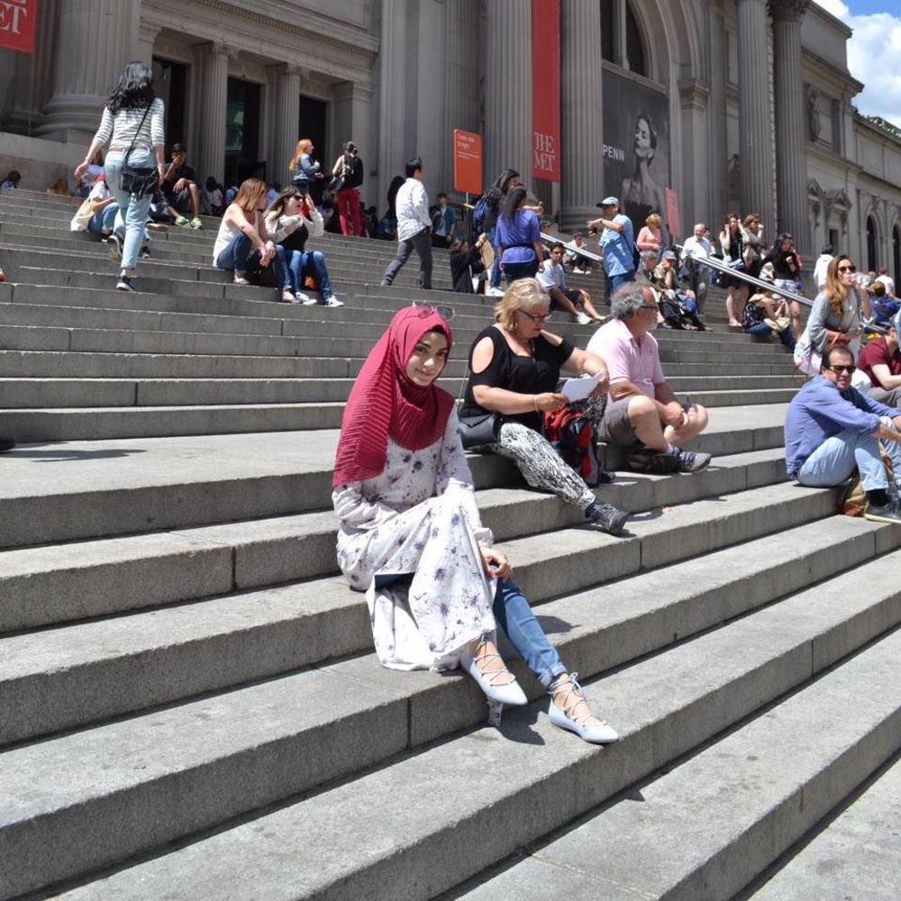 Meet your Posher, Safiye