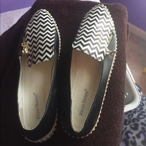 Black and white slip on