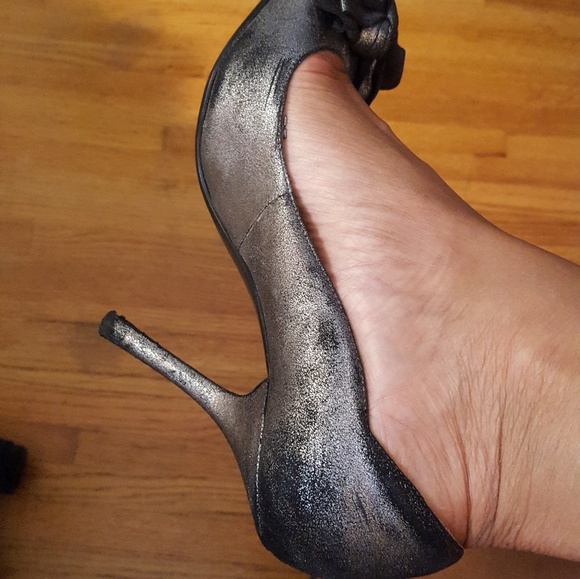 Heels - Picture 3 of 7
