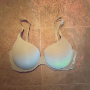36D Victoria's Secret bra