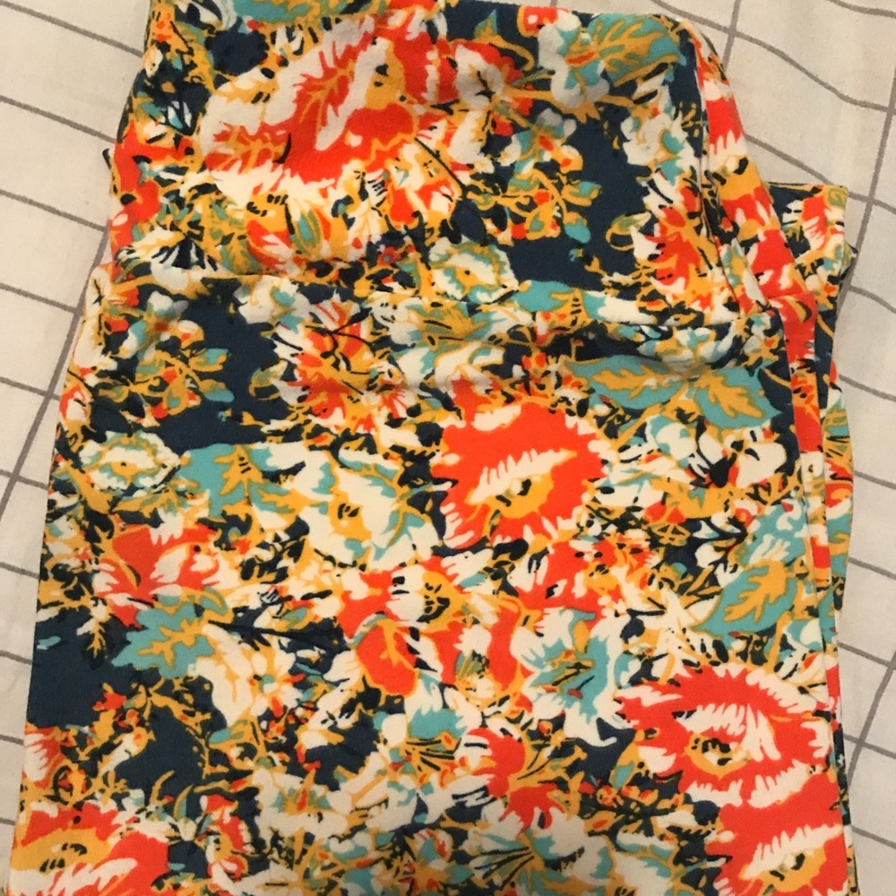 Lularoe Floral OS Leggings