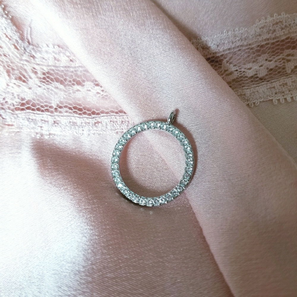 🌟Free with Purchase🌟 of $15 or more