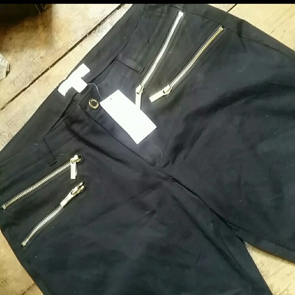 NWT MICHAEL KORS GOLD ZIPPER CAPRI