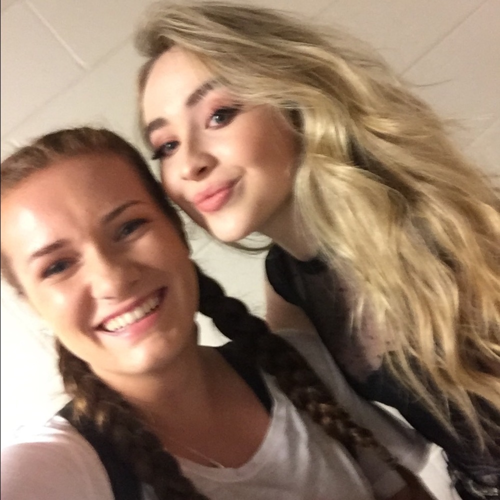 Meet your Posher, Lauren