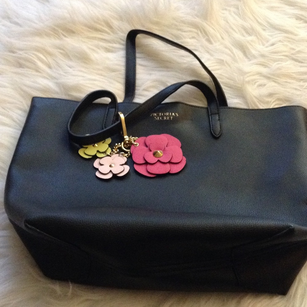 ❤️Sold❤️💯% Authentic Victoria's Secret Crossbody