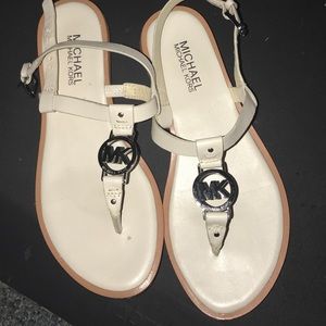 Michael Kors thong sandals size 6.5 light cream