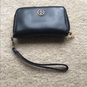 Tory Butch clutch wallet