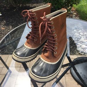 SOREL WOMEN’S 1964 PREMIUM CANVAS BOOT, size 8