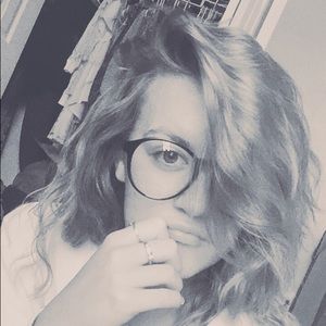 Meet your Posher, Isabelle