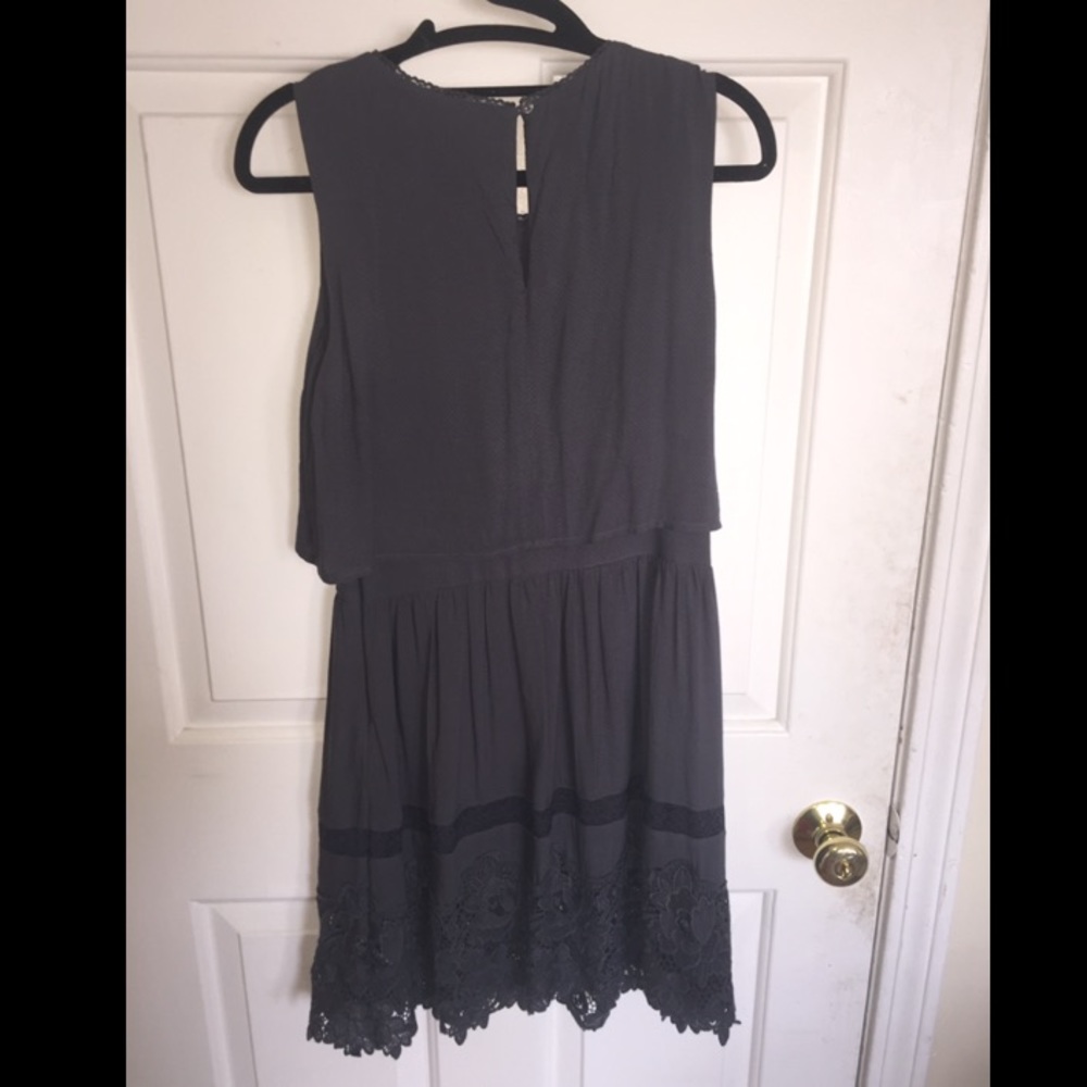 H&M brand Divided dress! Great detailing! - Picture 2 of 3