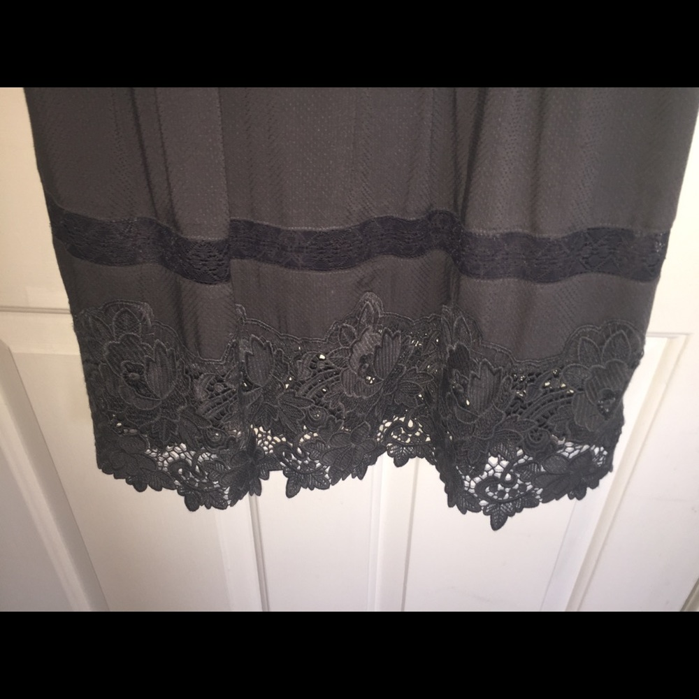 H&M brand Divided dress! Great detailing! - Picture 3 of 3