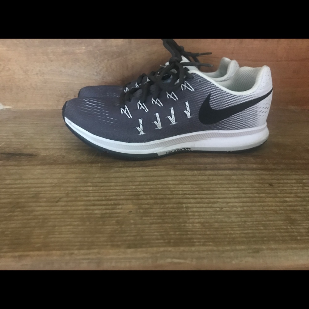 Women's Nike sneakers
